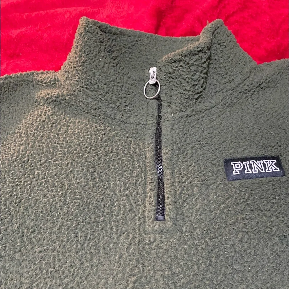Softer than your Exs hugs and always there when you need it Large Sherpa pockets - Picture 8 of 14